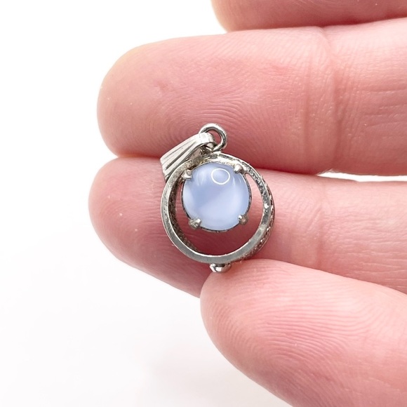 Vintage 1950’s Blue Cats Eye 925 Sterling Silver Pendant - Picture 2 of 8
